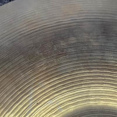 Used Vintage Ludwig Standard Paiste Hi Hat Cymbals 14" 642/682 grams - Fair image 8