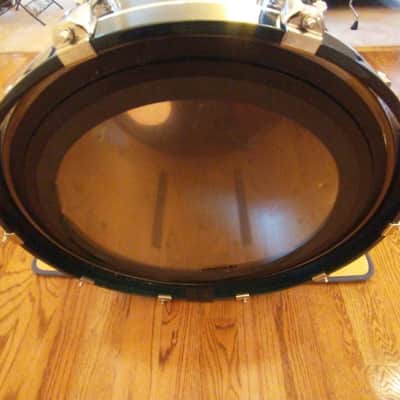 Yamaha Oak custom made in Japan 18 x 22 inch bass drum uzukiri emerald lacquer outstanding! image 10