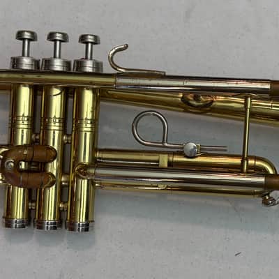 Conn Director Trumpet Elkhart Era c.1958–59 w/ Case, Mouthpiece & Accessories – Plays Great image 8