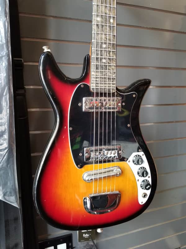 Teisco 559-1405 1960's Sunburst Vintage Electric Guitar w/ Gig Bag