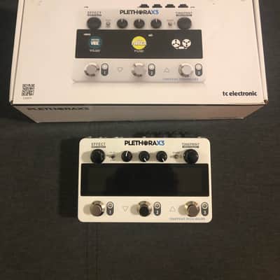 TC Electronic Plethora X3 TonePrint Multi-Effects Pedalboard 2022 - Present - White image 3