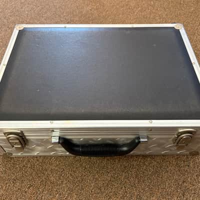 Core Equipment Pedalboard/Case 11.5"x17" - Diamond Plate image 2