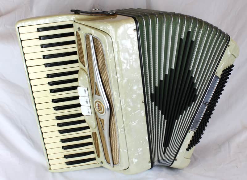 7764 - Ivory Ferrari Piano Accordion LM 41 120 image 1