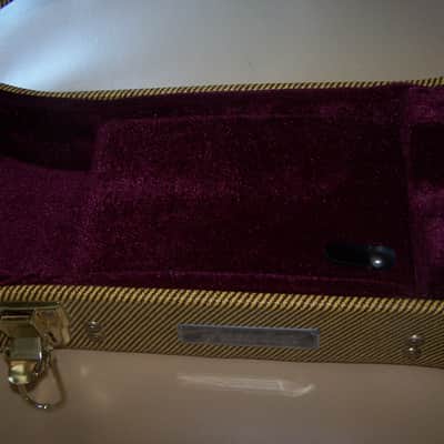 Vintage Style Fender Telecaster Thermometer Shaped Yellow/Gold Tweed Guitar Case, RARE Color Combo image 10