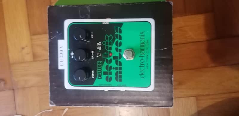 Electro-Harmonix Deluxe Electric Mistress XO Analog Flanger 2015 - 2023 - Black / Green image 1