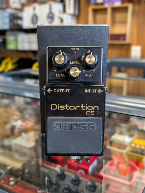 BOSS DS-1 Distortion 40周年モデル Boss DS-1 40th Anniversary Limited Edition Distortion Pedal