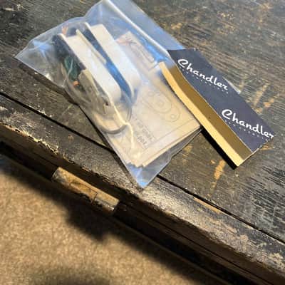 2 chandler NOS Staggered Pole Strat pickups 80's - wht image 3