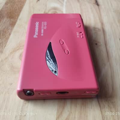 Panasonic RQ S20 1992 - Panasonic Walkman Cassette player RQ S20 pink working image 5