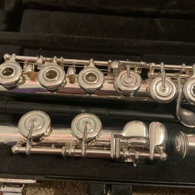 Yamaha YFL 262 - Open Hole Flute, New Pads, Clean image 2