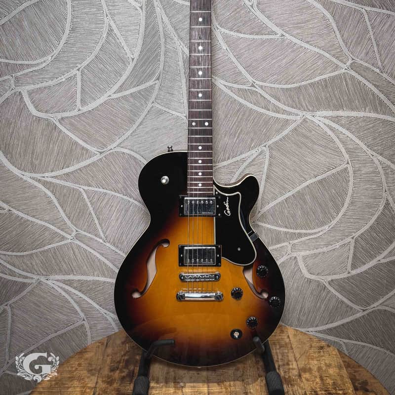 Godin Montreal Premiere Tripleplay Sunburst