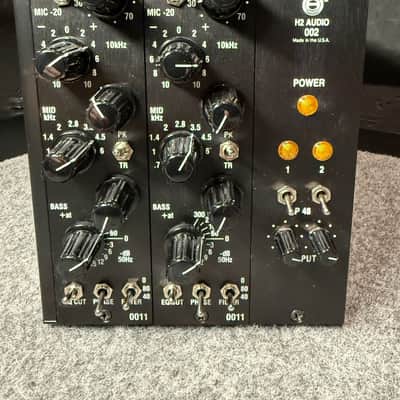 H2 Audio 2×0011 Modules + 002 Rack with Independent Output Level Controls image 5