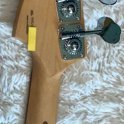 2024 Fender Offset Series limited edition Mustang Bass PJ with Pau Ferro Fretboard electric bass guitar image 6