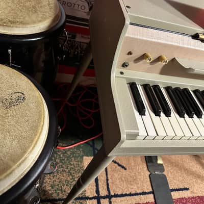 Wurlitzer 140 Circa 1962 - Beige image 3