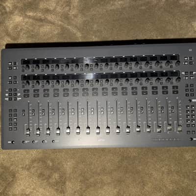 Avid S3 image 2