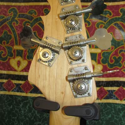 1995 G & L   L- 5500  3 Tone Burst image 7