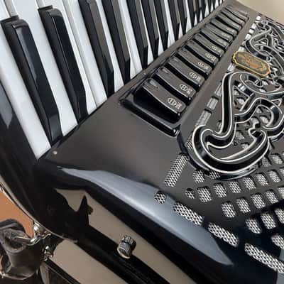 Guerrini Folk Accordion LMMMH– 5 Reeds, No Tone Chamber (Non-Cassotto) – Excellent to Mint Condition image 14