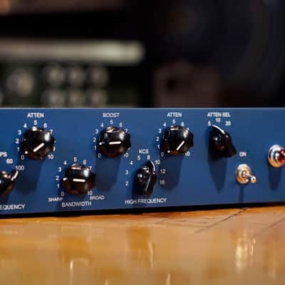 A pair of Pultec EQP-1As - Magnetec (magnetone techniques) tube EQ Equalizer image 3