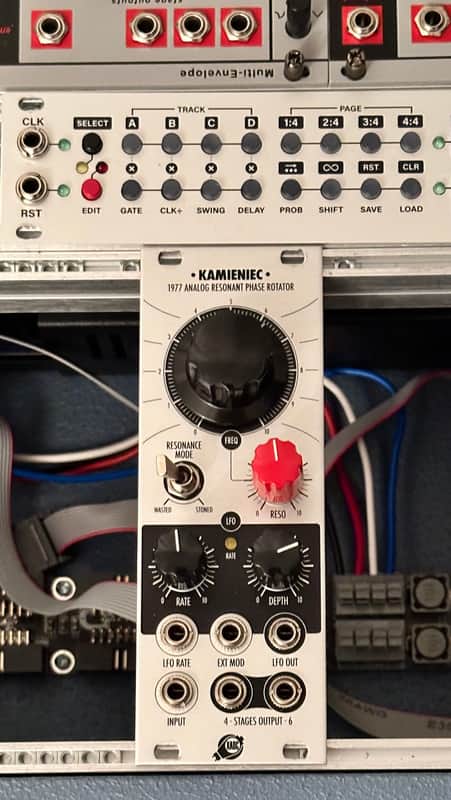 Xaoc Devices Kamieniec Analog Resonant Phase Shifter image 1