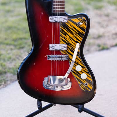 Silvertone 1478 Silhouette - Red Burst image 2