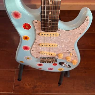 Fender Noiseless pickups, fender bridge, unknown body - Sonic blue image 10