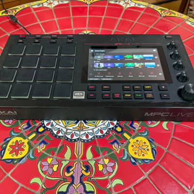 Akai MPC Live Standalone Sampler / Sequencer 2017 - 2020 - Black image 2