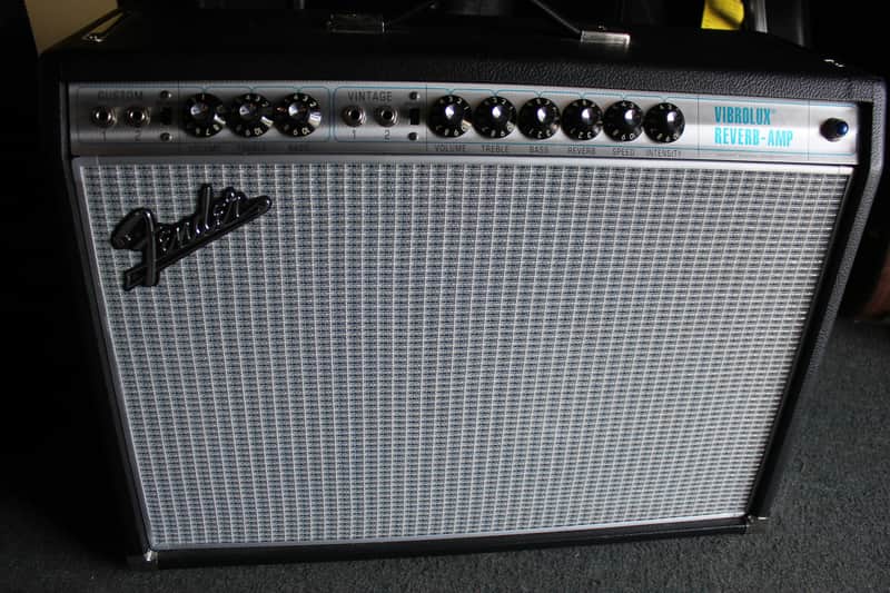 Fender 68 Custom Vibrolux Reverb-Amp 2-Channel 35-Watt 2x10" Combo (Reissue) image 1