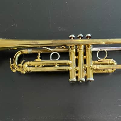Vintage King  Symphony 20 Trumpet w/original case and cover image 4