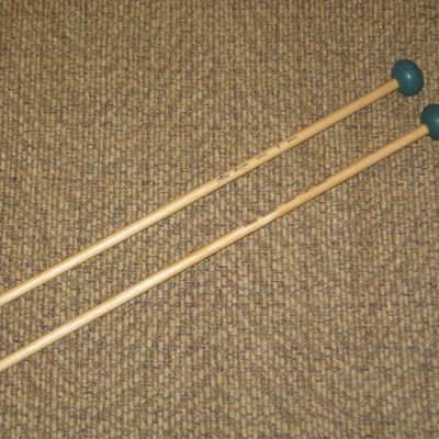 one pair new old stock A+ Mike Balter MB5B (5B) Medium Hard Keyboard Mallets - 1" diameter Oval Dark Green Rubber HEADS and Natural Birch HANDLES (for Marimba, Xylophone) mid to late 1990s (+ packaging) Unwound Series image 2
