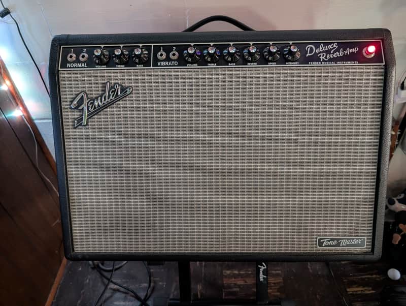 Fender Tone Master Deluxe Reverb 2-Channel 22-Watt 1x12" Digital Guitar Combo