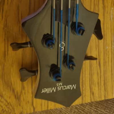 Sire Marcus Miller M5 V2 Fretless 4-String Bass – Swamp Ash Natural – Excellent Condition image 5