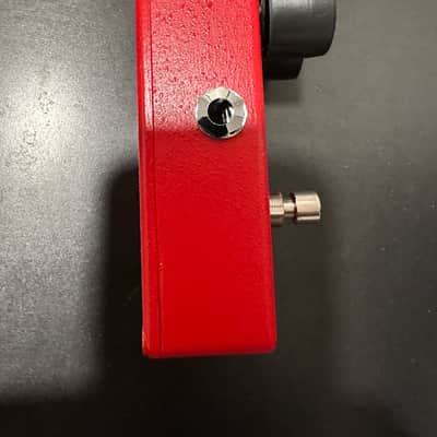 MXR M102 Dyna Comp 1995 - Present - Red image 3