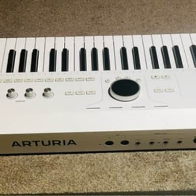 Arturia AstroLab 61-Key Stage Keyboard 2026 image 5