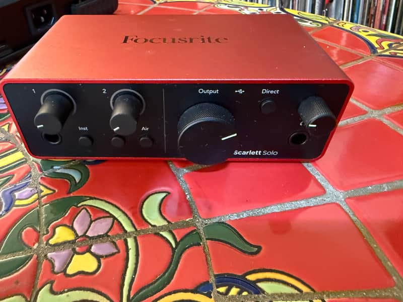 Focusrite Scarlett Solo 4th Gen USB Audio Interface 2023 - Present - Red image 1