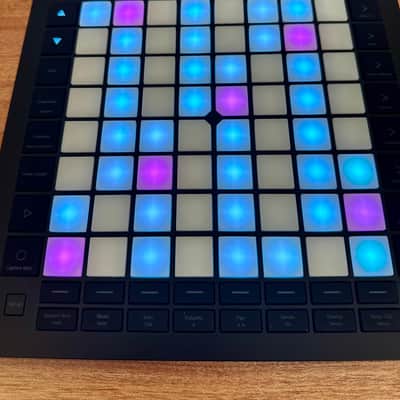 Novation Launchpad Pro MKIII Pad Controller 2020 - Present - Black image 2