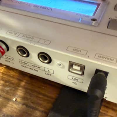 Access Virus TI Snow Desktop Digital Synthesizer 2008 - White image 4