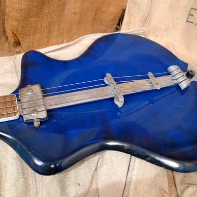 Wandre Spazial Bass Guitar 1960's Blue Smoke image 3