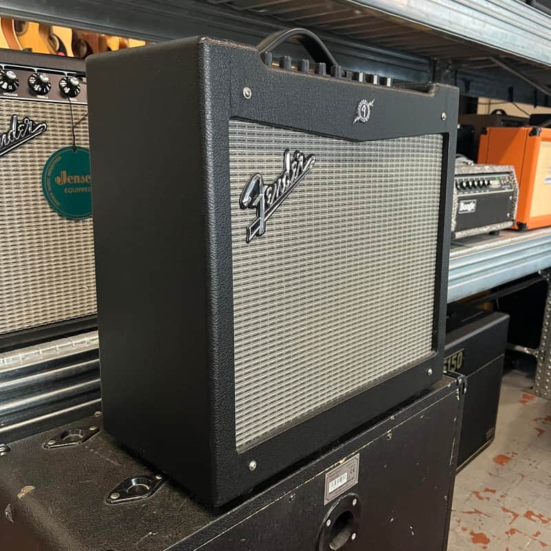 Fender   Mustang 2 V2 image 1