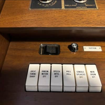 Allen Organ w/ Premium Built-In Speakers, AGO Pedalboard & Bench! image 4