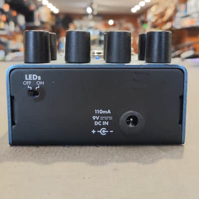 Fender Full Moon Distortion 2018 - Present - Blue image 4