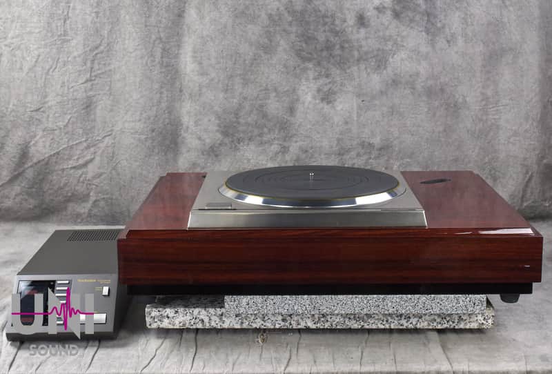 Technics SP-10MK3 Direct Drive Turntable W/ Power Unit in Very Good Condition.
