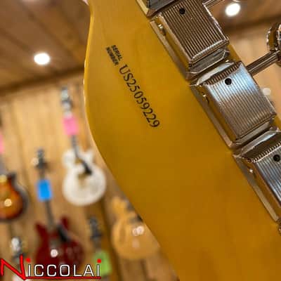 Fender American Professional Classic Telecaster, Rosewood Fingerboard, 3-Color Sunburst image 12
