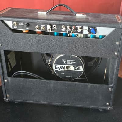 Fender Vibroverb 2-Channel 40-Watt 1x15" Guitar Combo 1963 - 1964 - Black Panel image 3