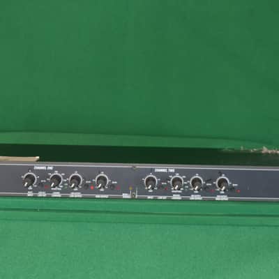 dbx 223XL チャンネルデバイダー アナログクロスオーバー dbx ディービーエックス 223XL ステレオ2Wayモノラル3Way アナログ