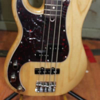 2000 Fender USA Precision Bass Standard Lefty Natural Ash Mint Condition W/Case image 5