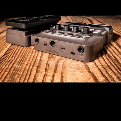 Zoom A1X FOUR Acoustic Multi-Effects w/Expression Pedal - Free Shipping image 3