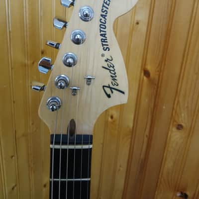 Fender Highway One Stratocaster HSS with Rosewood Fretboard 2006 - 2011 - Flat Black image 2