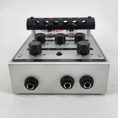 Electro-Harmonix Tube EQ Analog Parametric / Shelving EQualizer 2009 - 2017 - Siver / Pink image 3