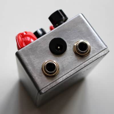 (IN STOCK) Noise Space Audio Brass Fuzz Silicon (Maestro Brassmaster or Malekko B:assmaster work-alike) image 3
