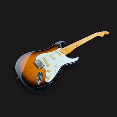 Fender Fender American Vintage II 1957 Stratocaster 3,4kg 2024 - 2-Color Sunburst image 3