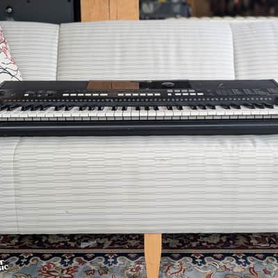 Yamaha PSR-E433 Keyboard w/PSU - Used image 3